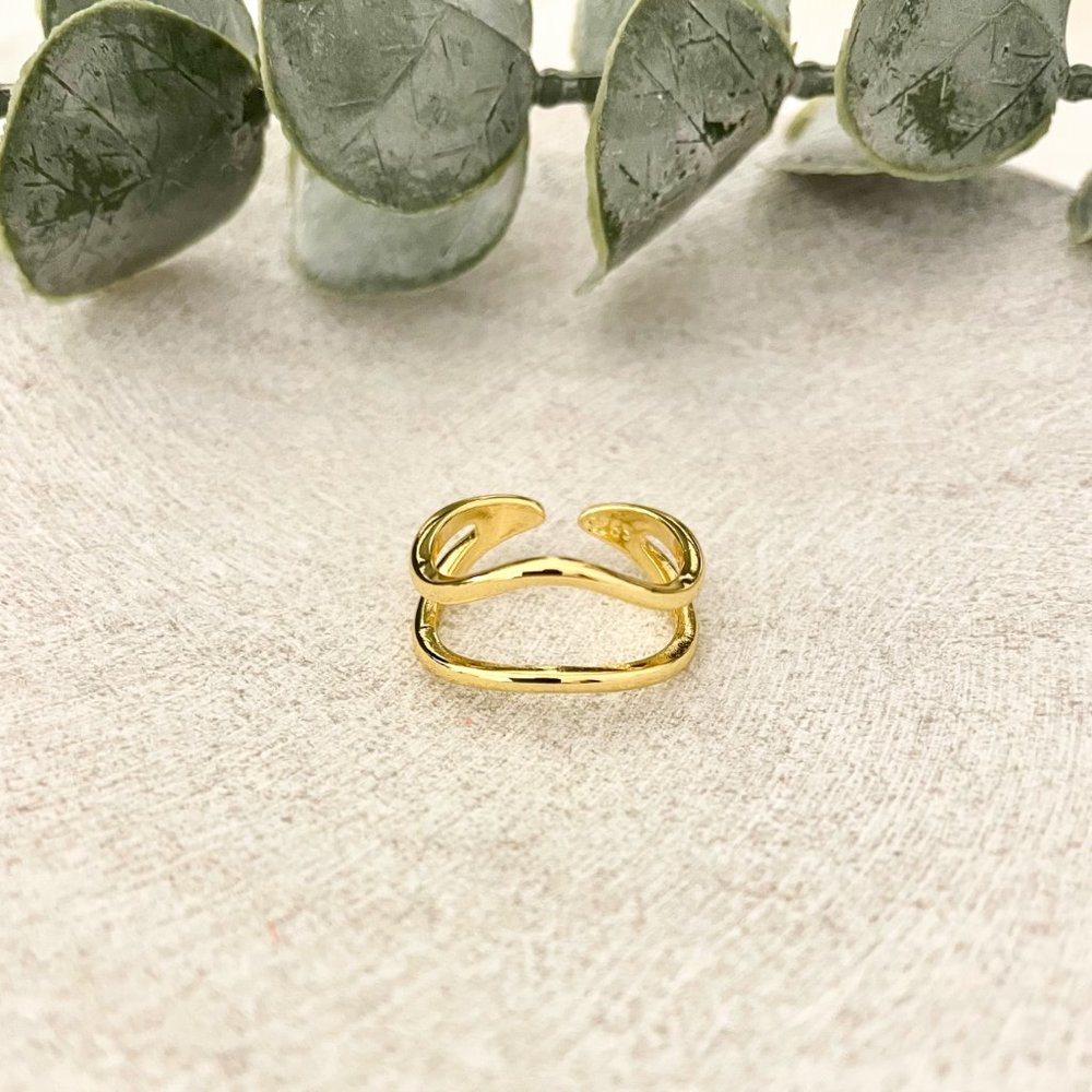 925 Sterling Silver Gold Wave Ring Dainty Gold Ring Minimalist Stackable Ring - Picture 2 of 6
